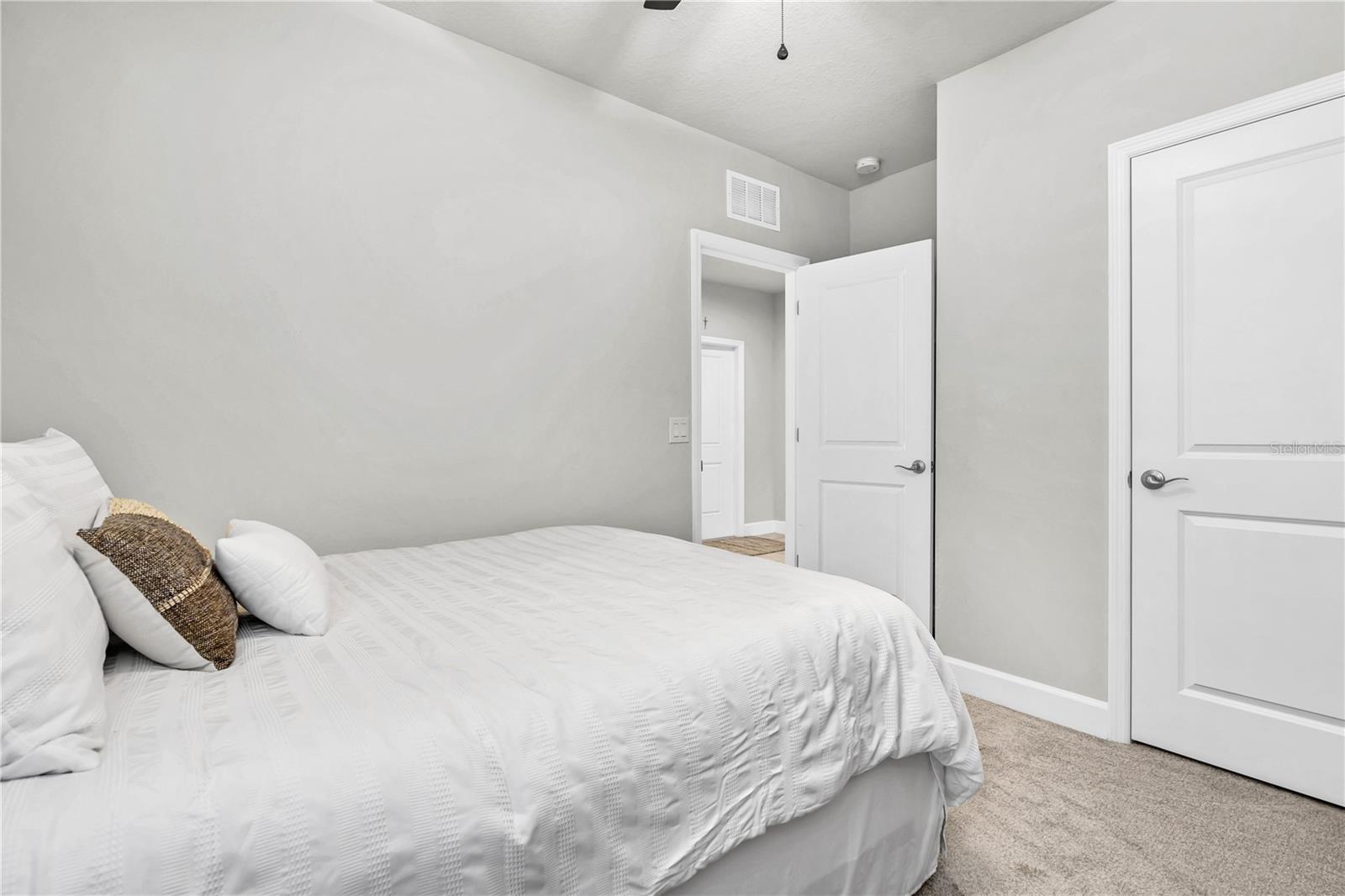 8352 GREENWAY AVE, WESLEY CHAPEL, FL, 33544