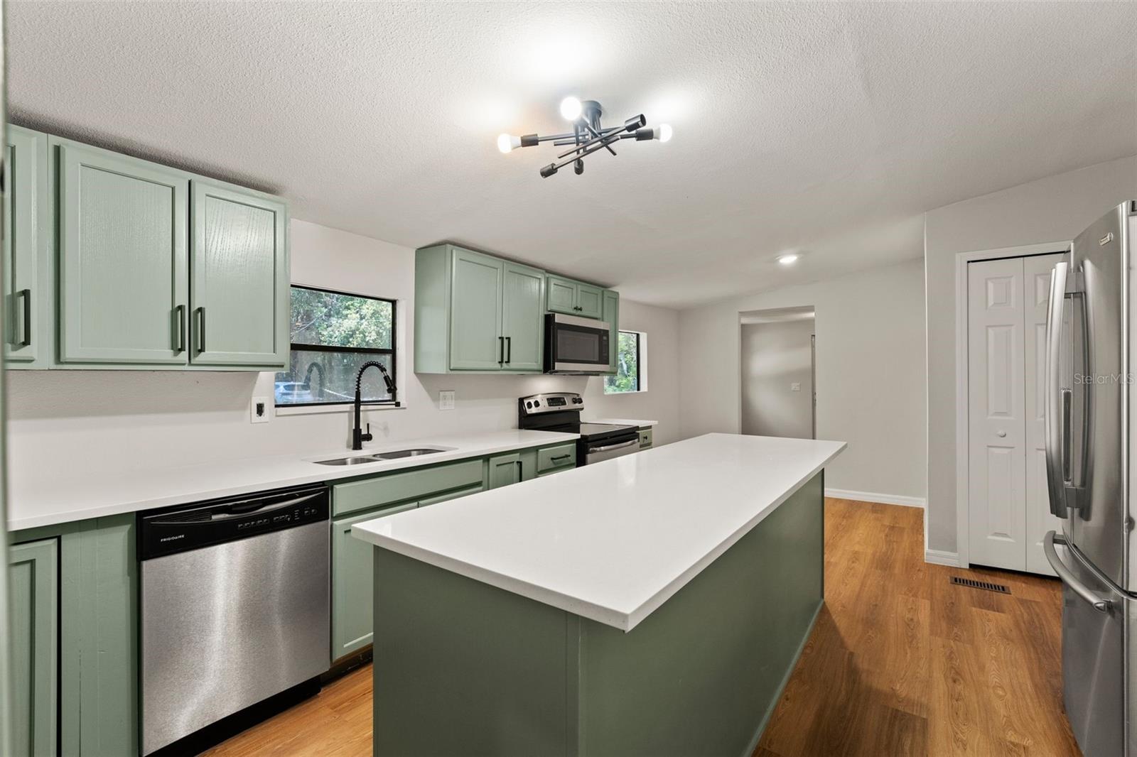 2457 GARBELIA AVE, ORLANDO, FL, 32817
