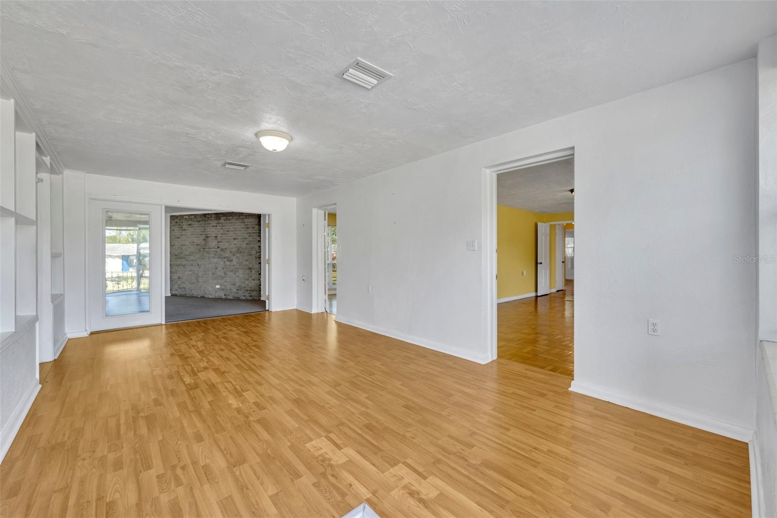 294 W CHARLOTTE AVE, EUSTIS, FL, 32726