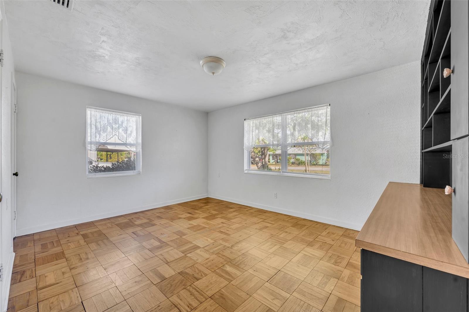 294 W CHARLOTTE AVE, EUSTIS, FL, 32726