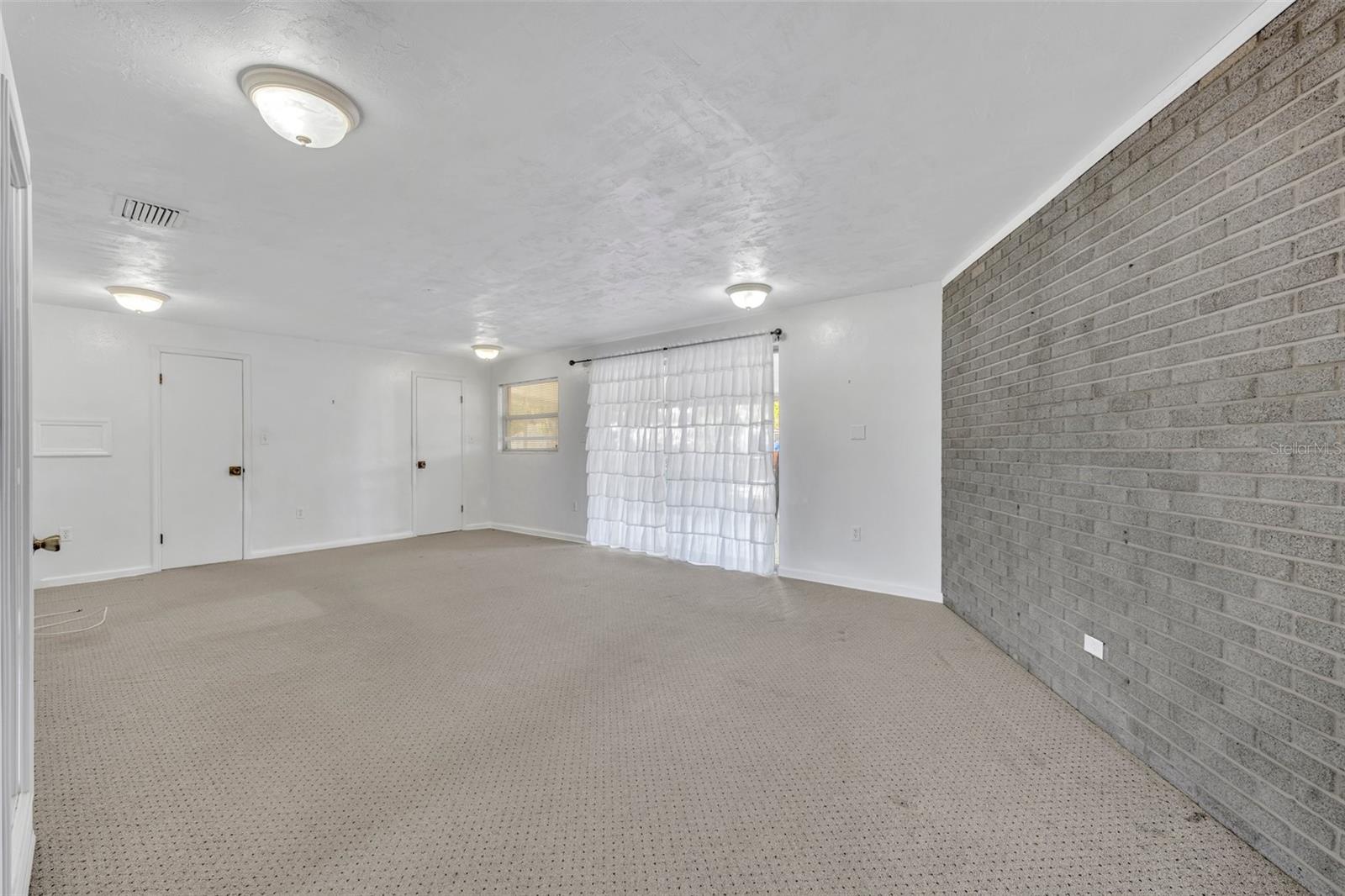 294 W CHARLOTTE AVE, EUSTIS, FL, 32726