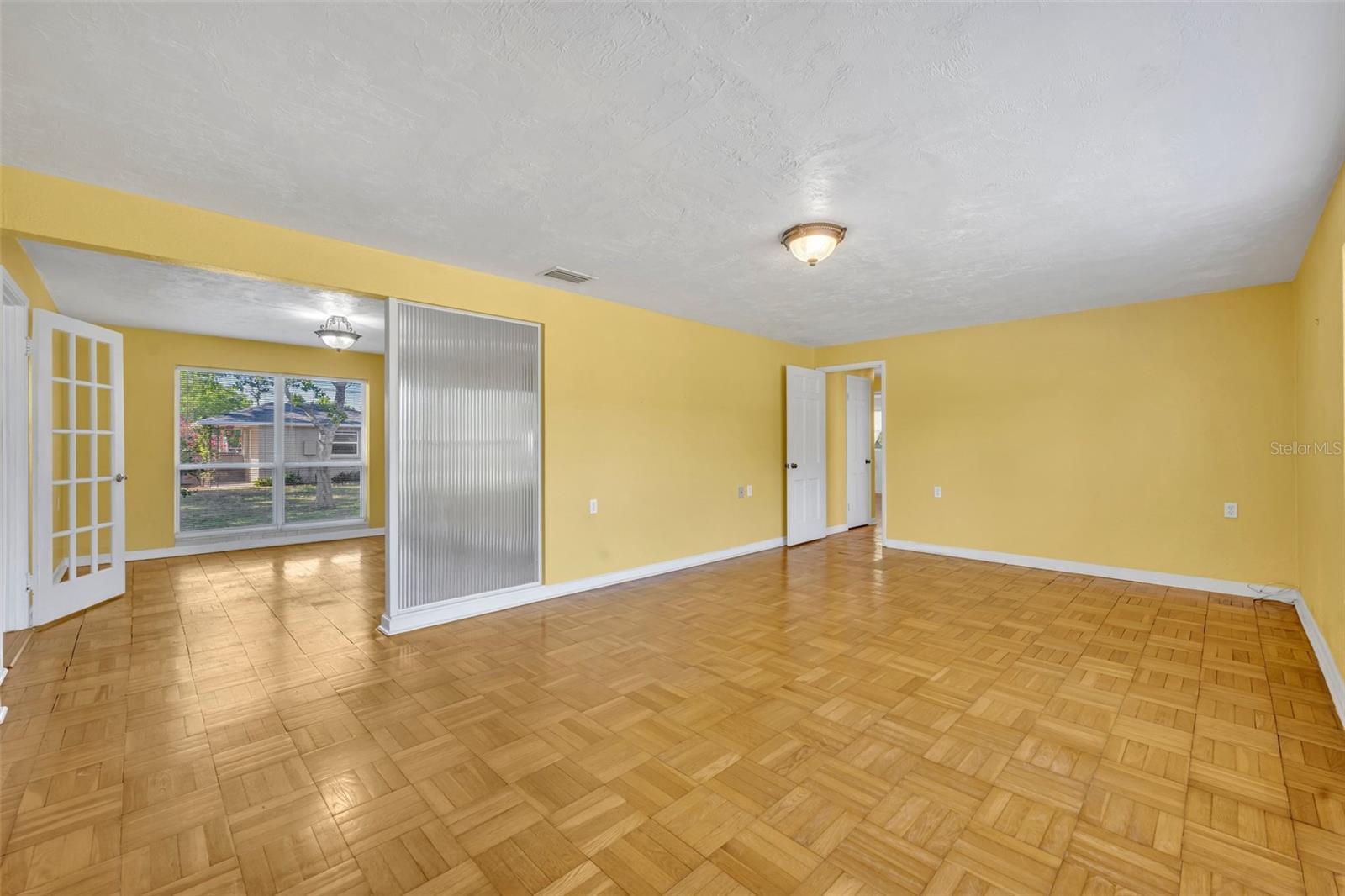 294 W CHARLOTTE AVE, EUSTIS, FL, 32726