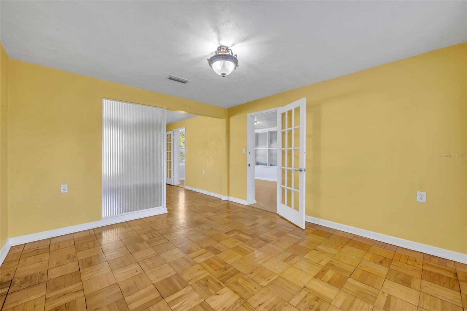 294 W CHARLOTTE AVE, EUSTIS, FL, 32726