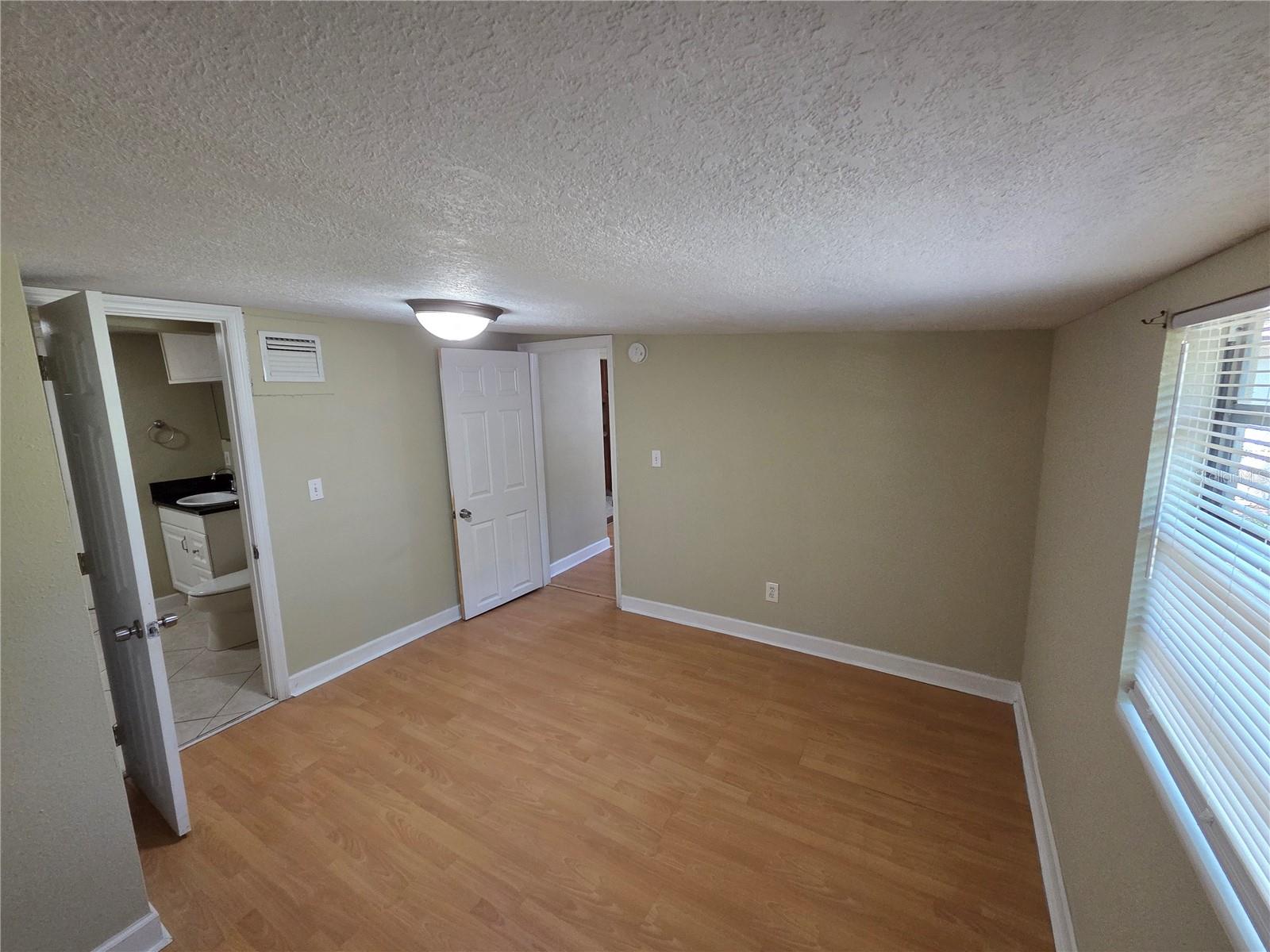 10005 N 10TH ST, TAMPA, FL, 33612
