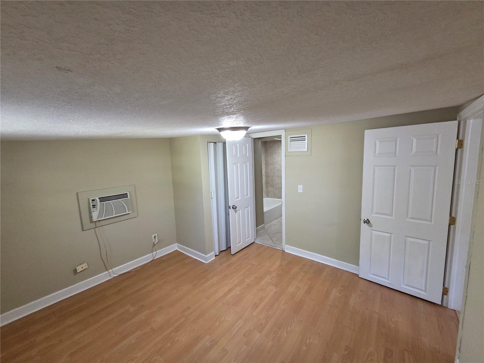 10005 N 10TH ST, TAMPA, FL, 33612