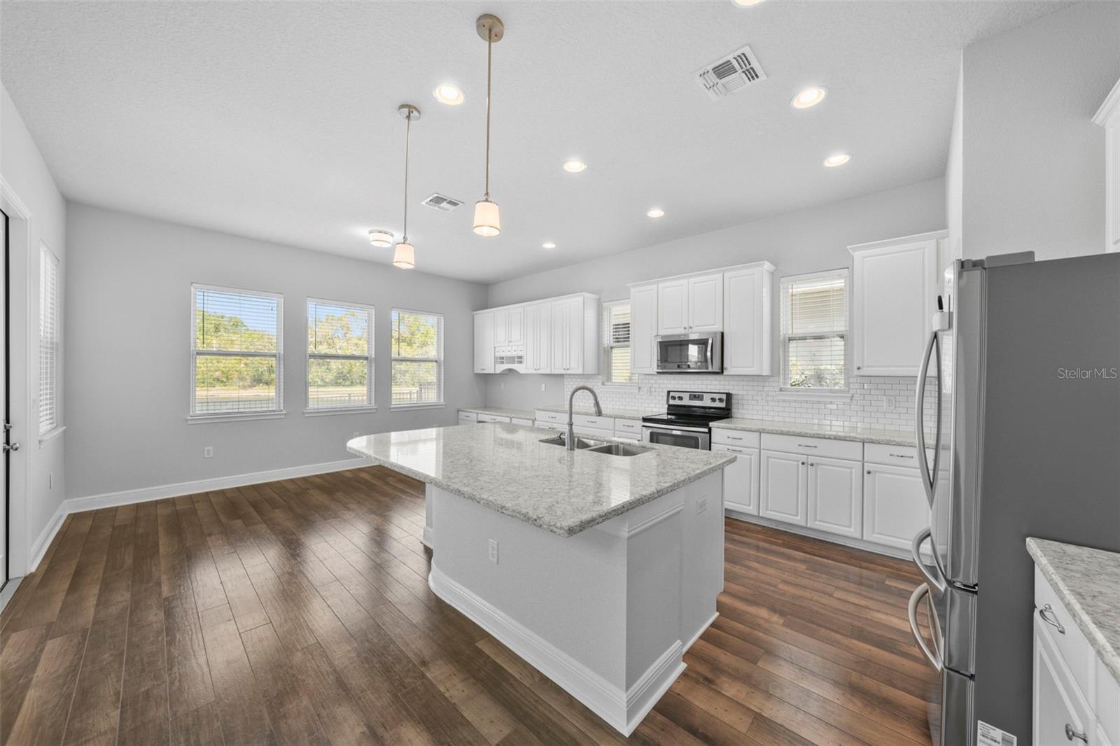 11503 QUIET FOREST DR, TAMPA, FL, 33635