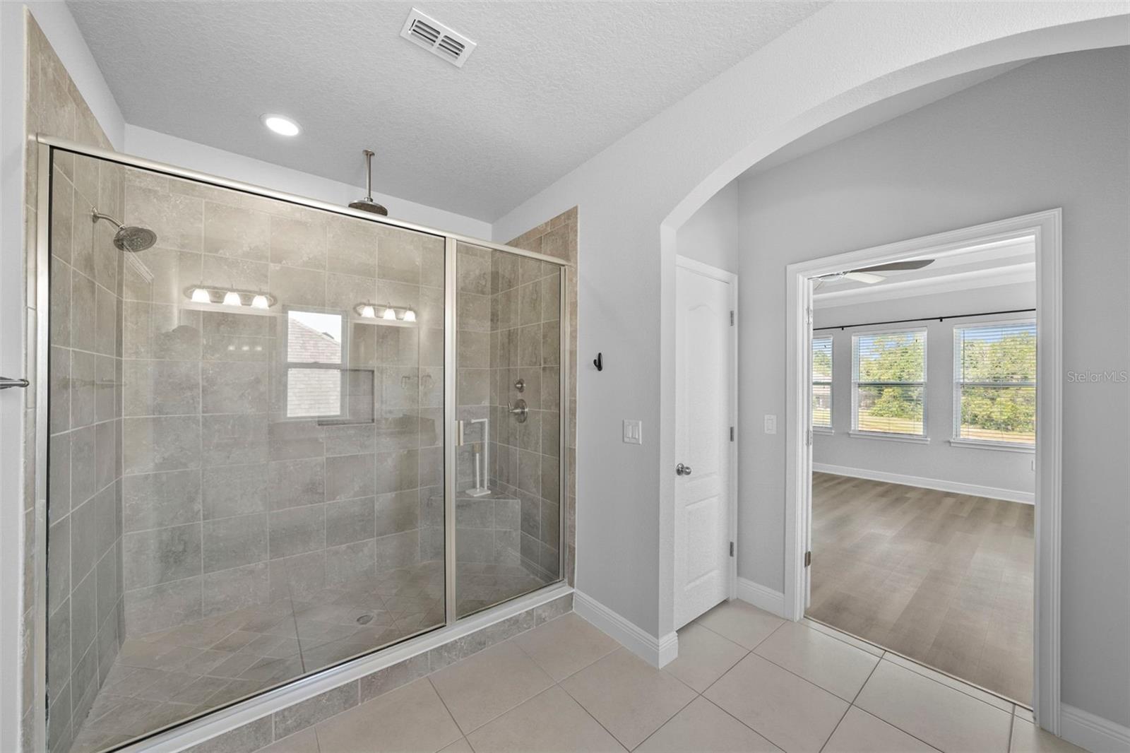 11503 QUIET FOREST DR, TAMPA, FL, 33635