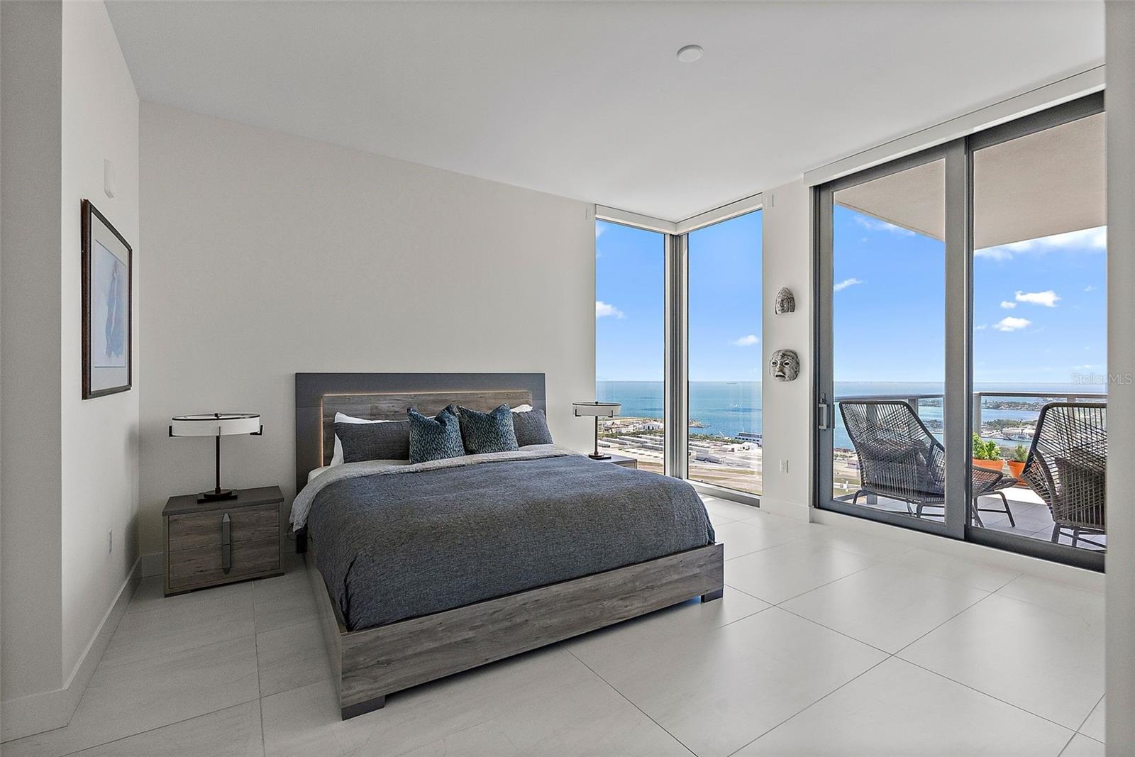 301 1ST ST S #3207, ST PETERSBURG, FL, 33701