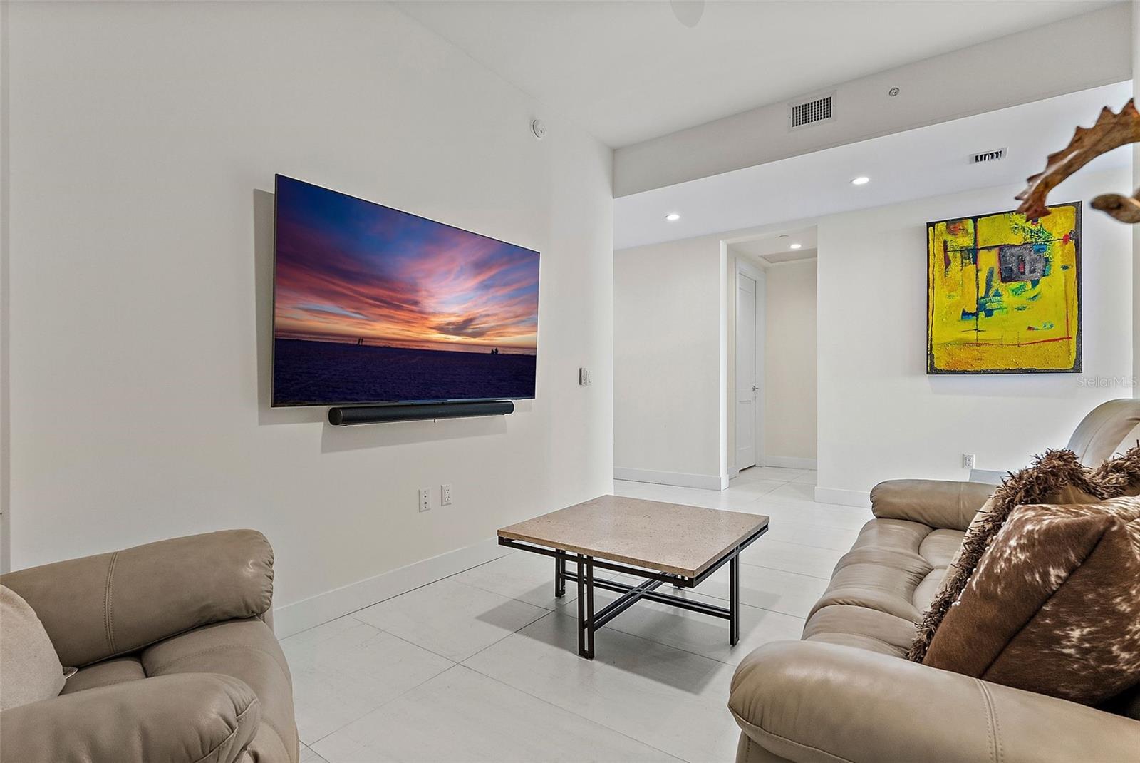 301 1ST ST S #3207, ST PETERSBURG, FL, 33701
