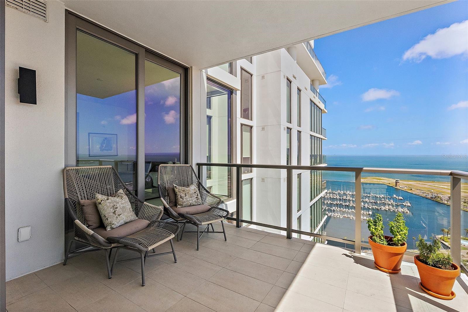 301 1ST ST S #3207, ST PETERSBURG, FL, 33701