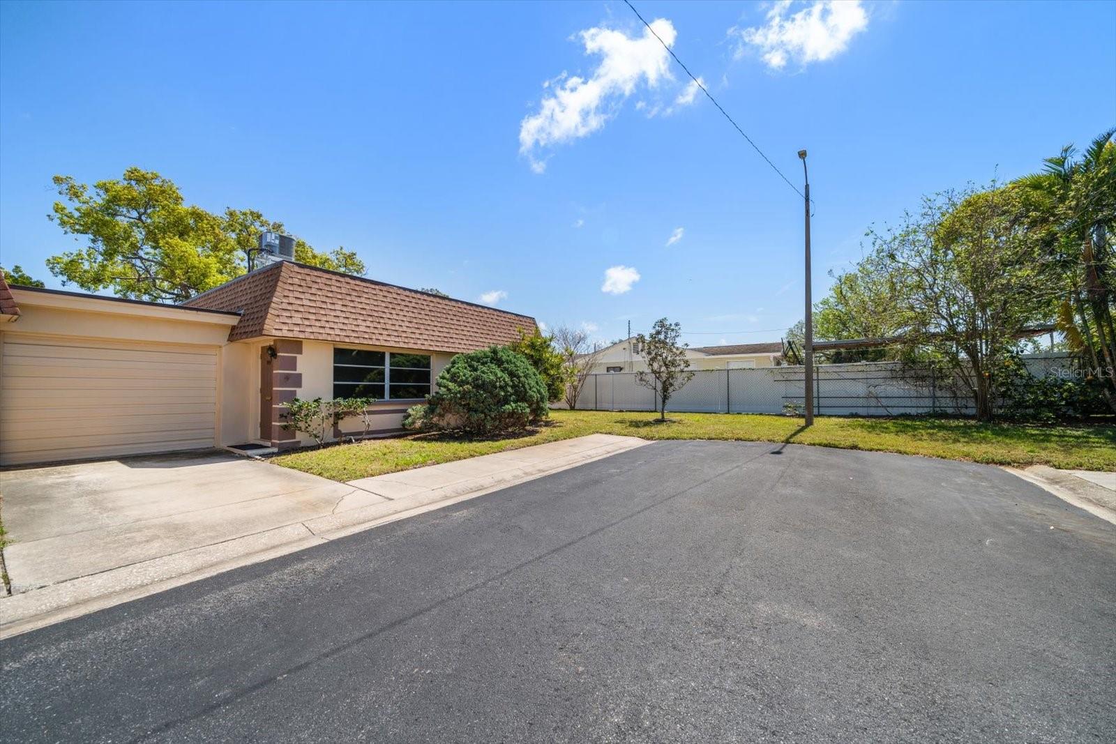 8445 CALAIS N, PINELLAS PARK, FL, 33781