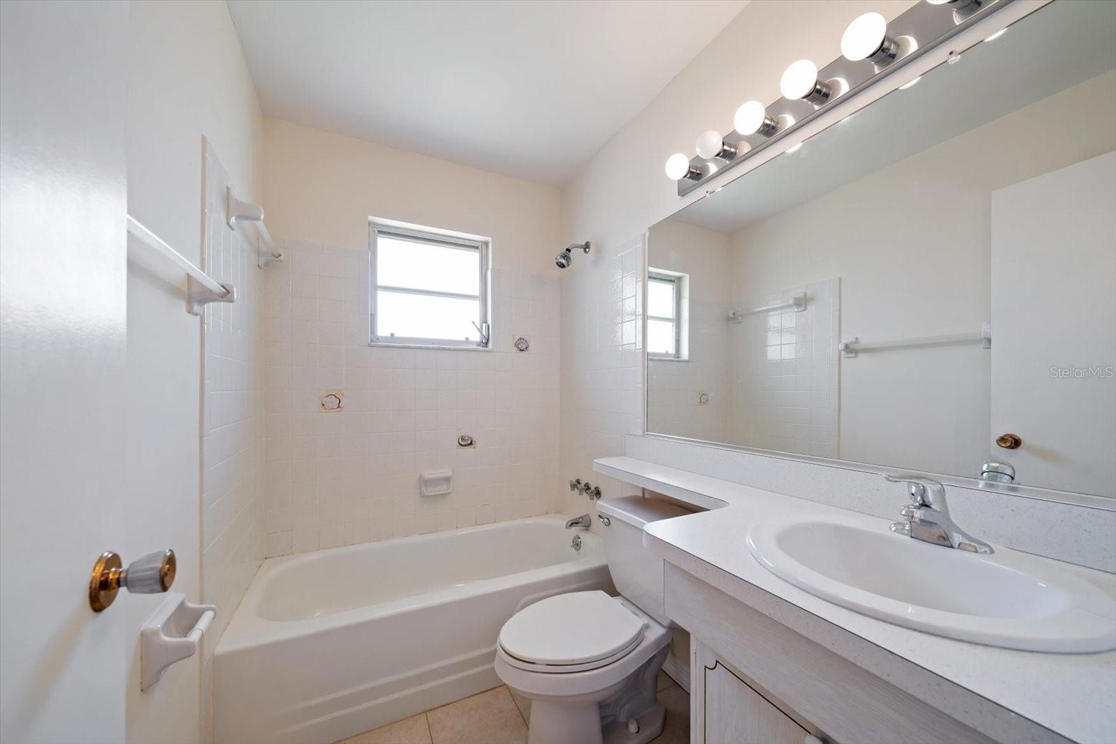8445 CALAIS N, PINELLAS PARK, FL, 33781