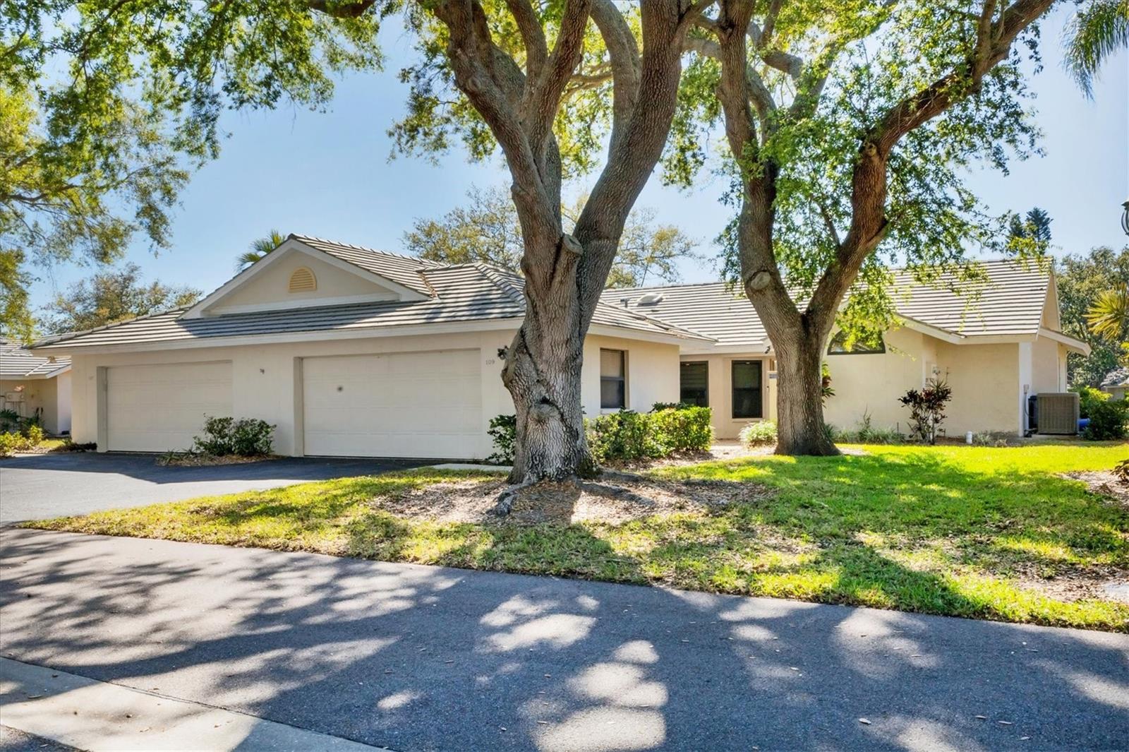 109 SOUTHAMPTON PL N #245, VENICE, FL, 34293