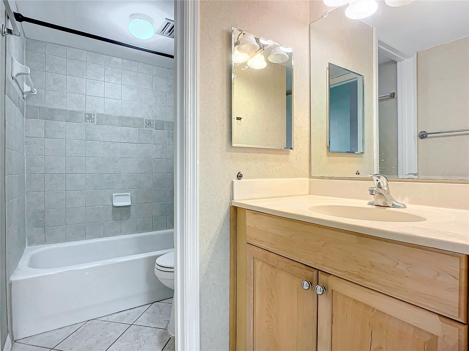 145 N HALIFAX AVE #103, DAYTONA BEACH, FL, 32118