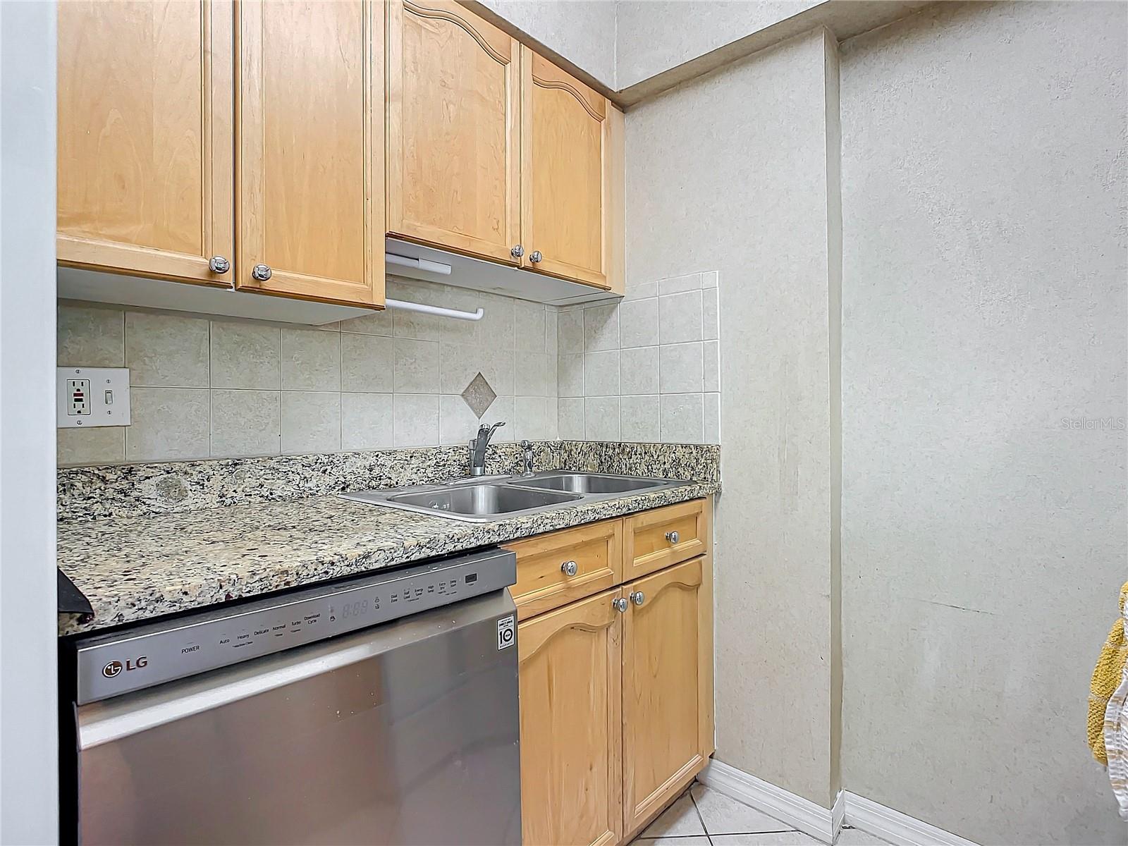 145 N HALIFAX AVE #103, DAYTONA BEACH, FL, 32118