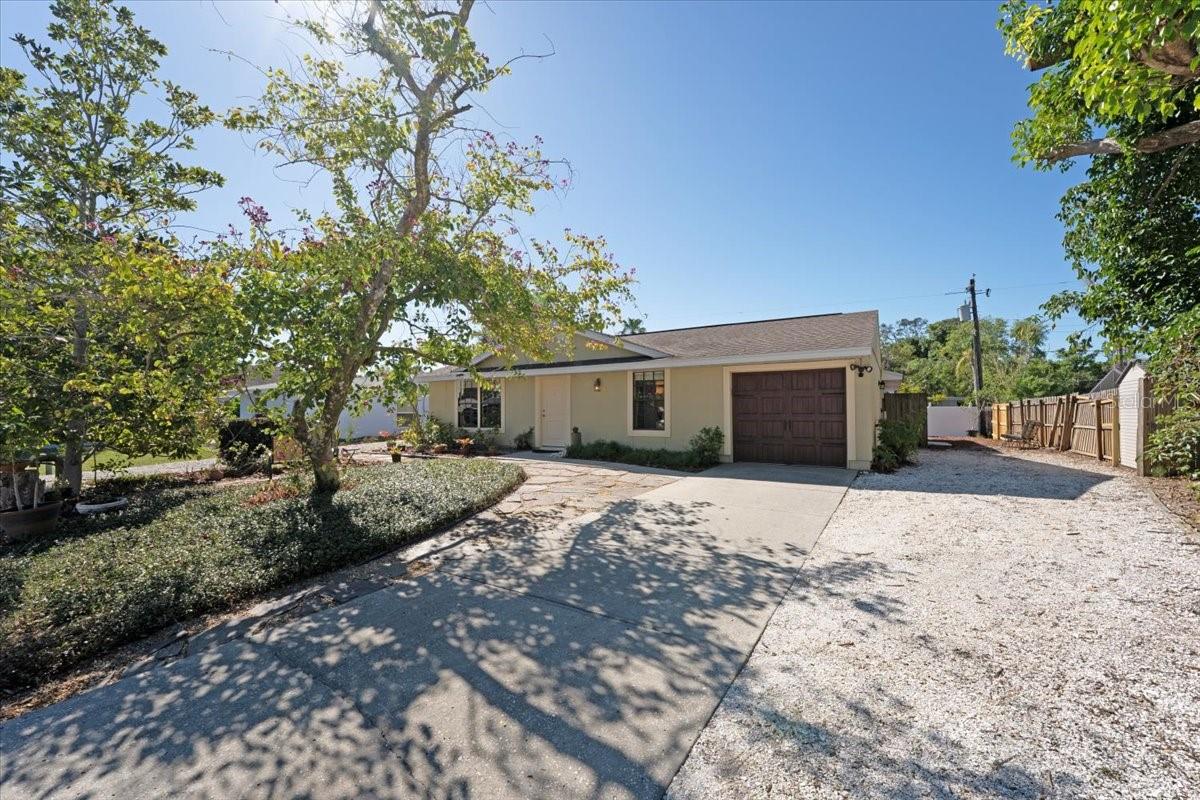 2316 BRADFORD ST, SARASOTA, FL, 34231