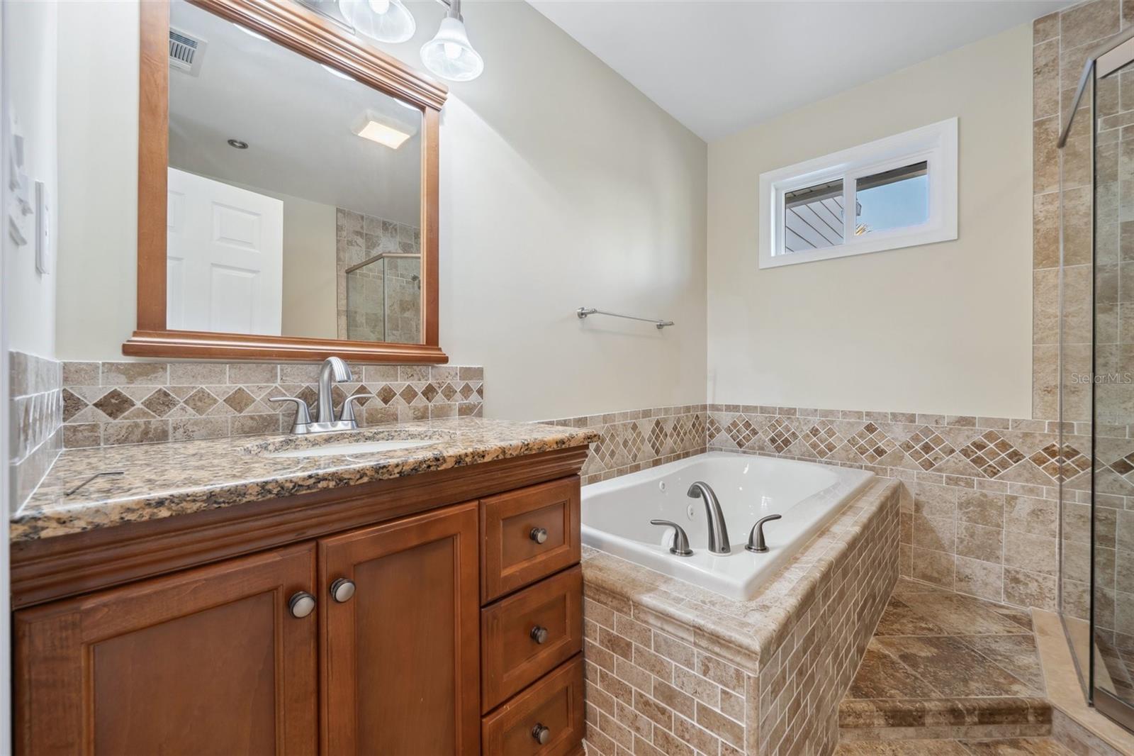 5512 AVENIDA DEL MARE, SARASOTA, FL, 34242