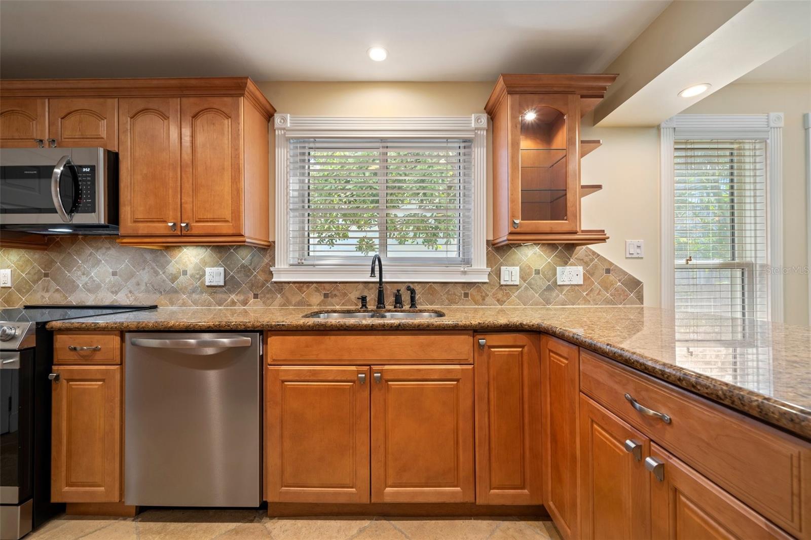 5512 AVENIDA DEL MARE, SARASOTA, FL, 34242