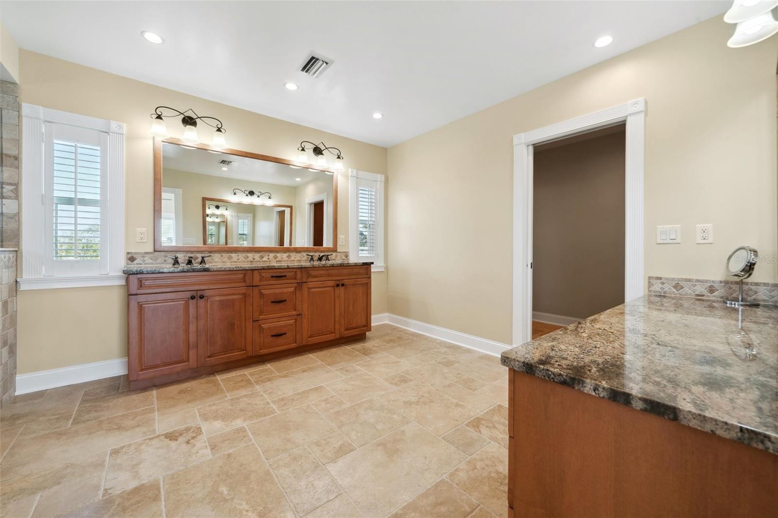 5512 AVENIDA DEL MARE, SARASOTA, FL, 34242