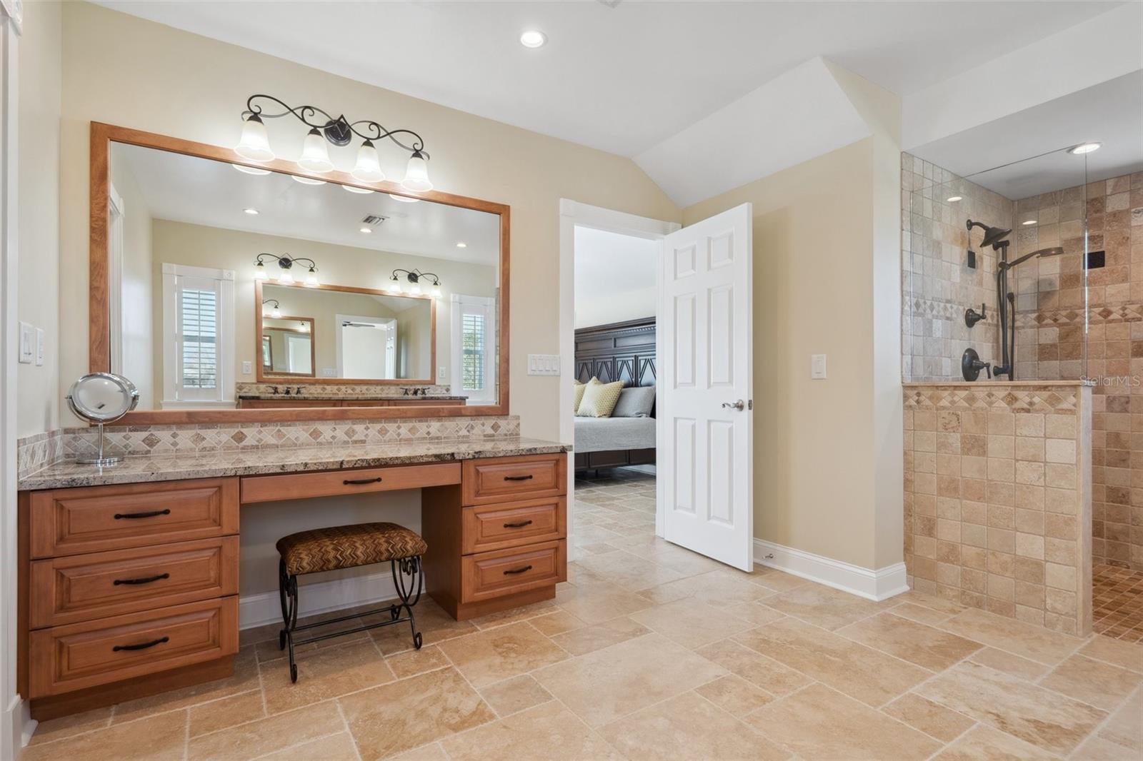 5512 AVENIDA DEL MARE, SARASOTA, FL, 34242