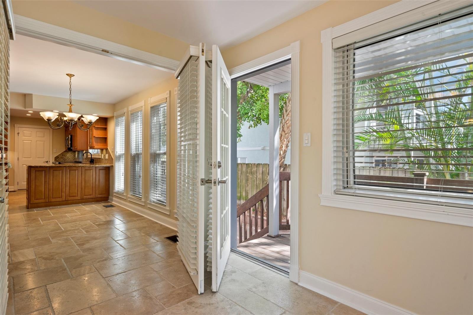 5512 AVENIDA DEL MARE, SARASOTA, FL, 34242