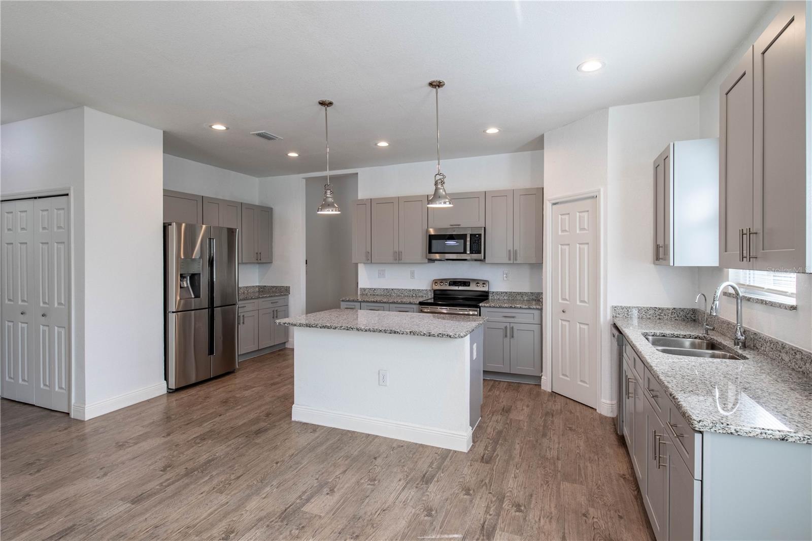 5694 ARAGON AVE, DE LEON SPRINGS, FL, 32130