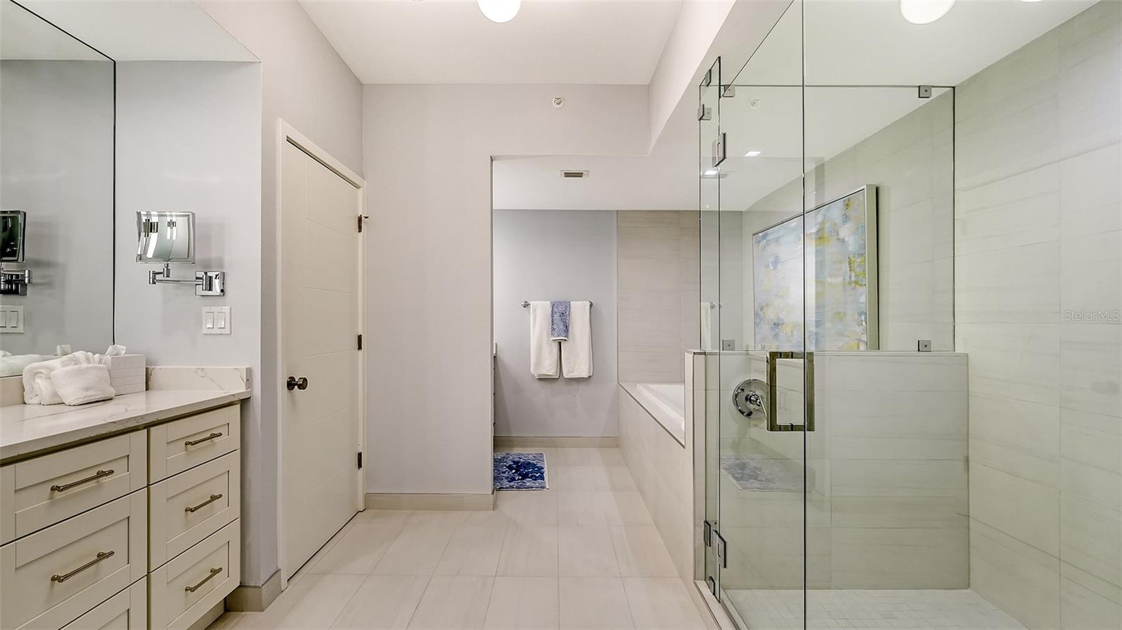 3060 GRAND BAY BLVD #172, LONGBOAT KEY, FL, 34228