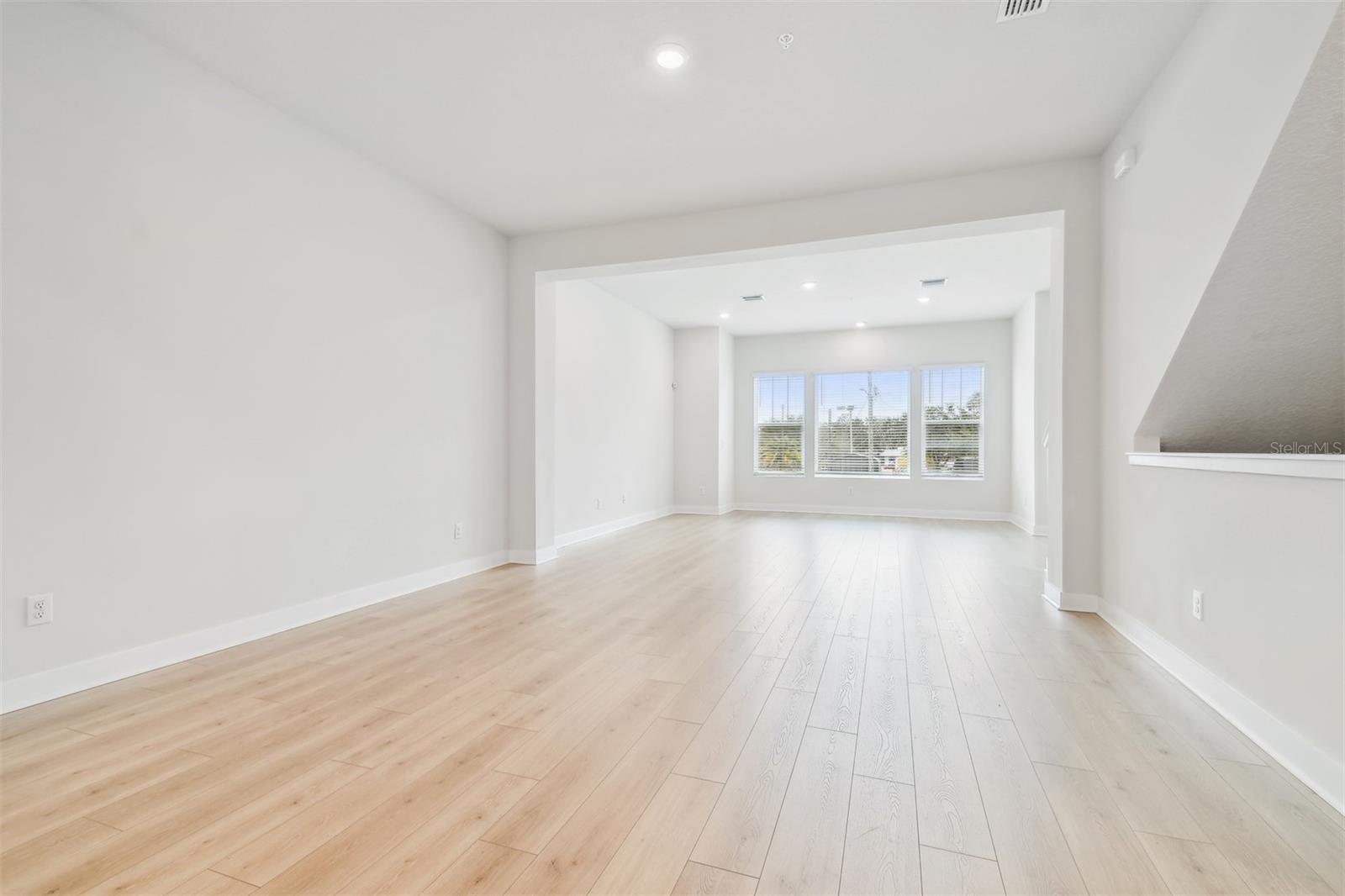 6605 N NEBRASKA AVE #28, TAMPA, FL, 33604
