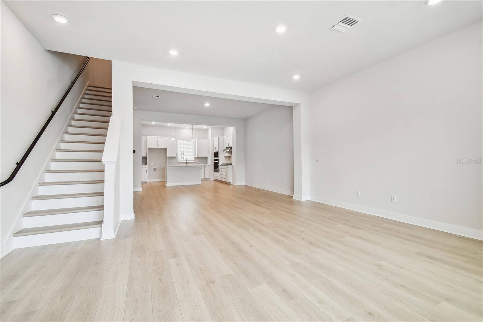 6605 N NEBRASKA AVE #28, TAMPA, FL, 33604