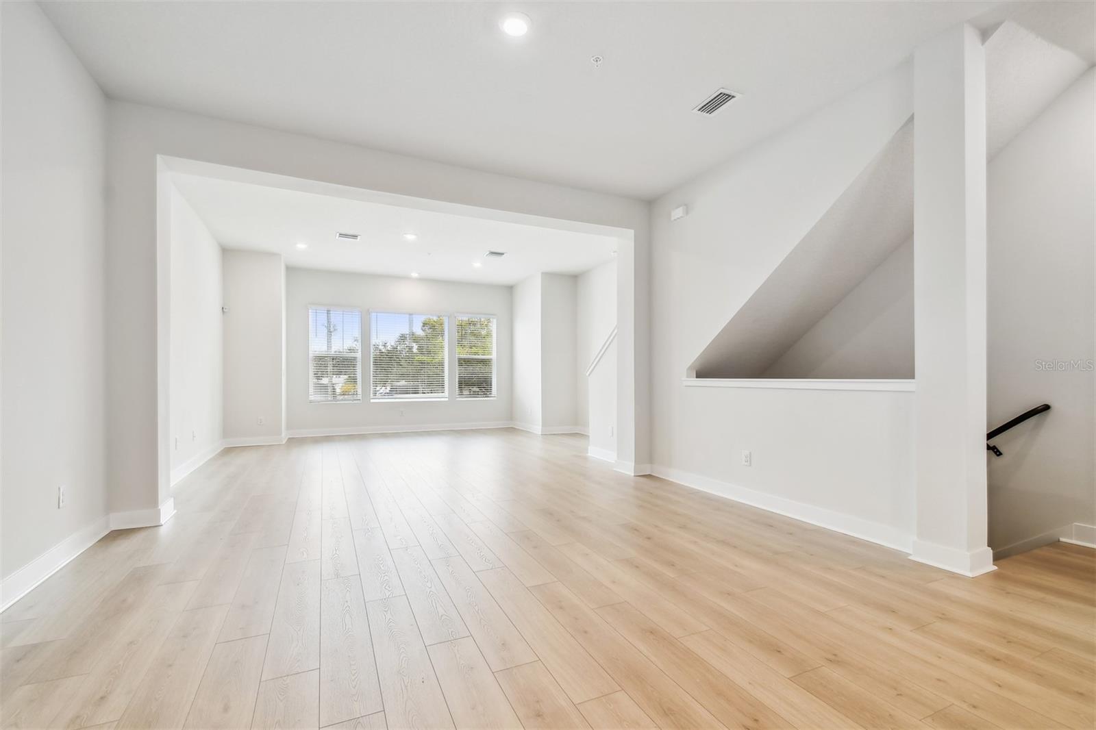 6605 N NEBRASKA AVE #28, TAMPA, FL, 33604