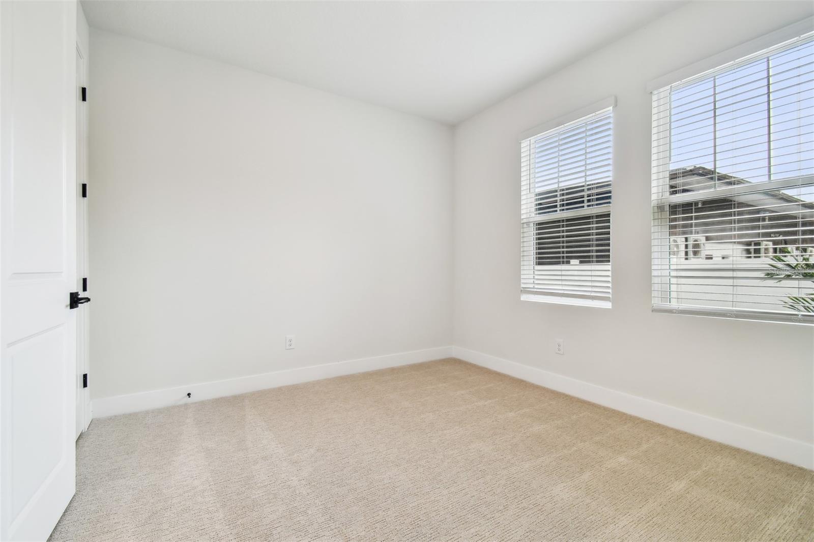 6605 N NEBRASKA AVE #28, TAMPA, FL, 33604