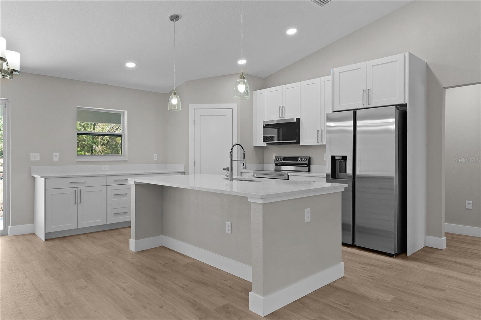 64 MALAUKA DR, OCKLAWAHA, FL, 32179