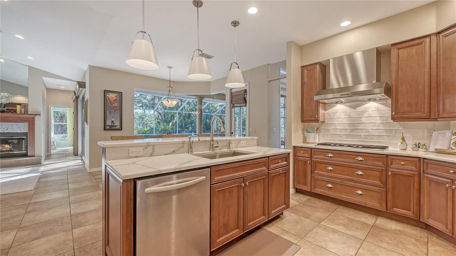 8504 WOODBRIAR DR, SARASOTA, FL, 34238