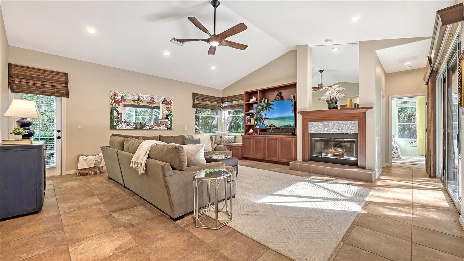 8504 WOODBRIAR DR, SARASOTA, FL, 34238