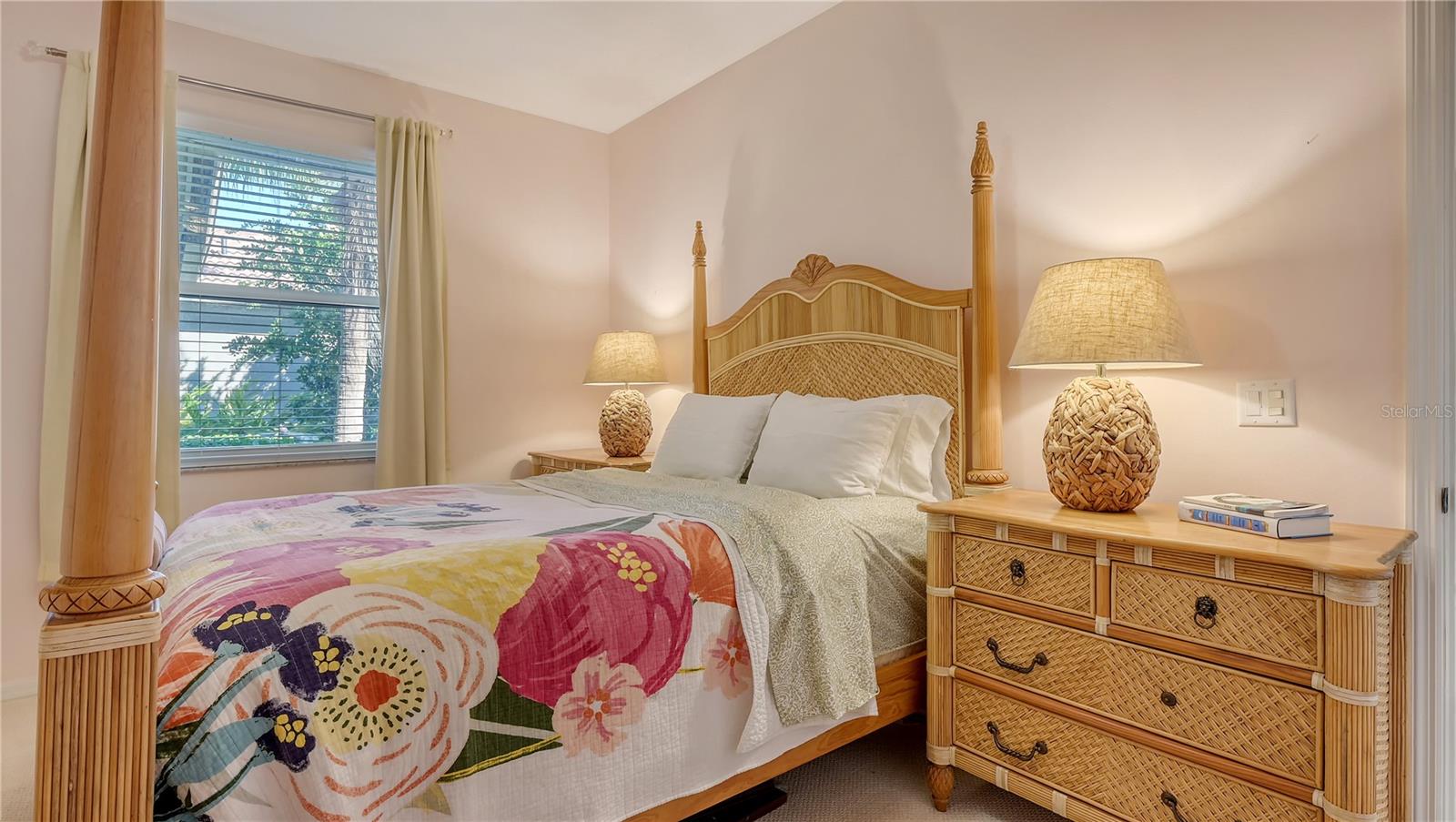 8504 WOODBRIAR DR, SARASOTA, FL, 34238