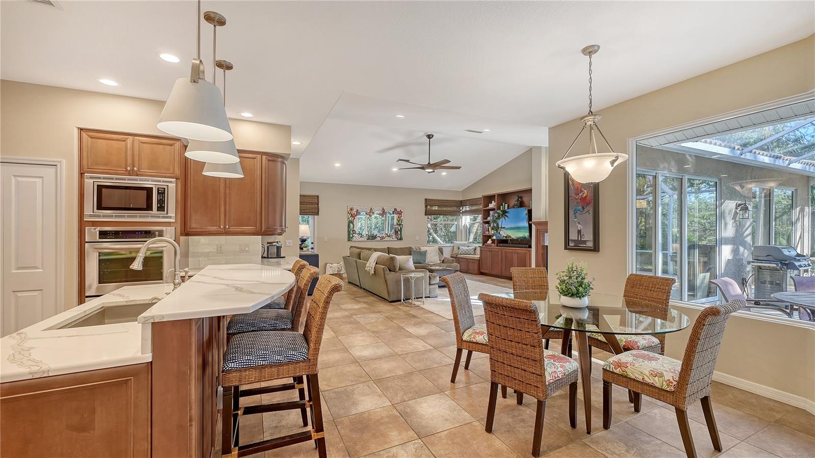 8504 WOODBRIAR DR, SARASOTA, FL, 34238