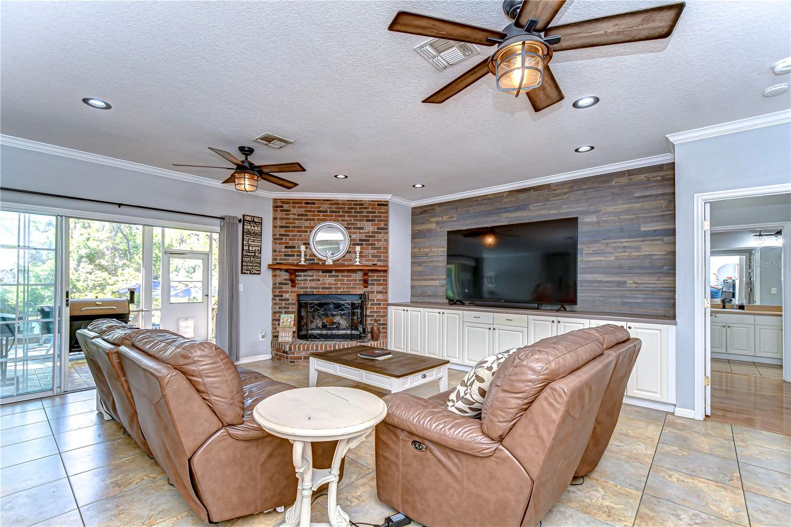 37410 DIXIE AVE, DADE CITY, FL, 33525