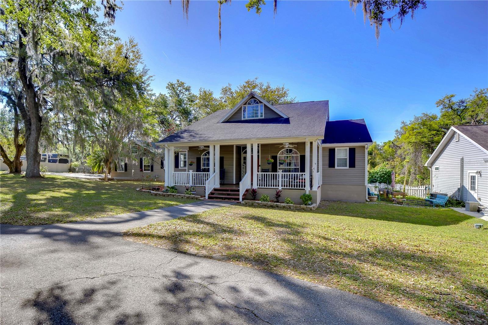 37410 DIXIE AVE, DADE CITY, FL, 33525