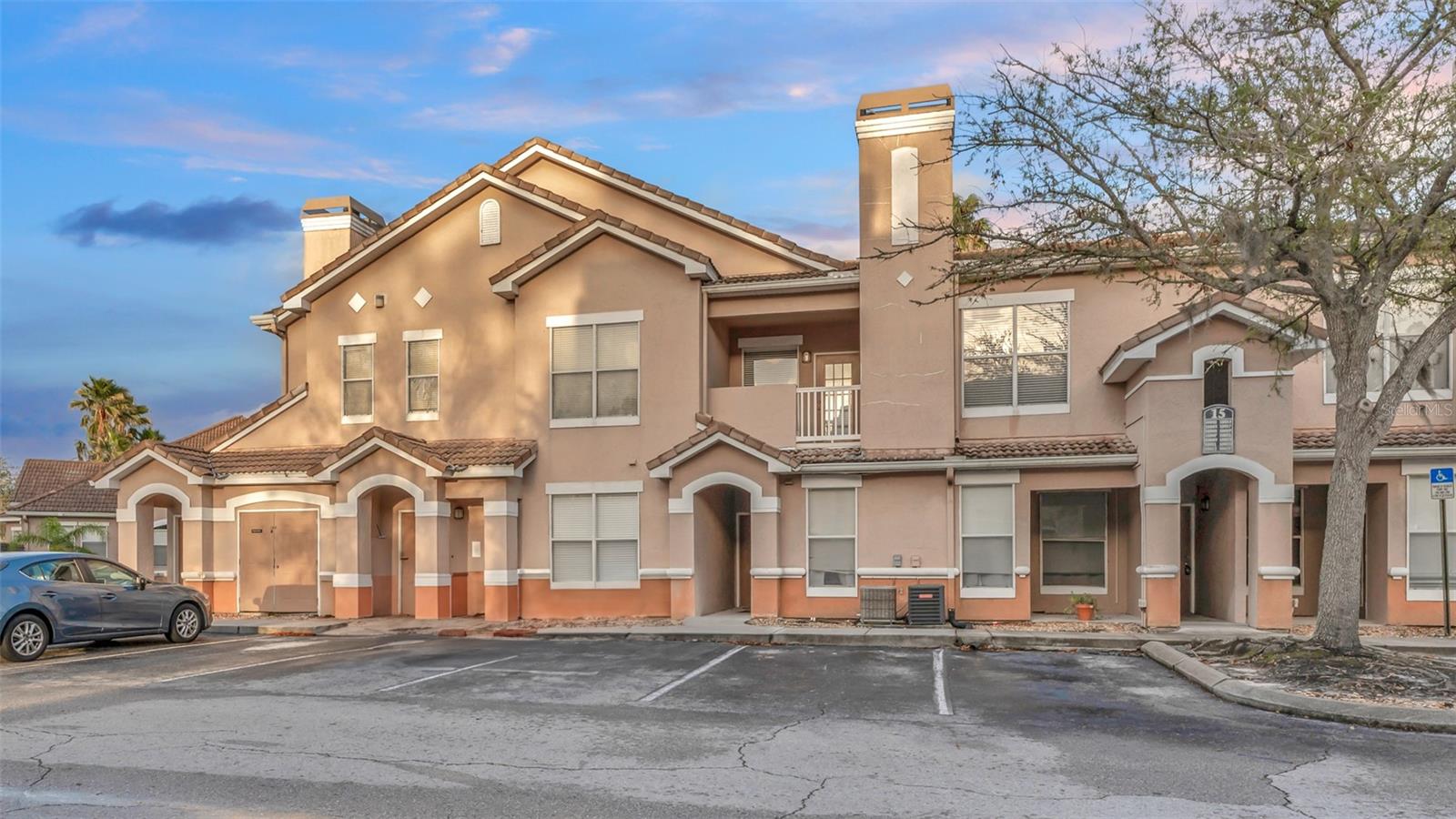 18023 VILLA CREEK DR #18023, TAMPA, FL, 33647