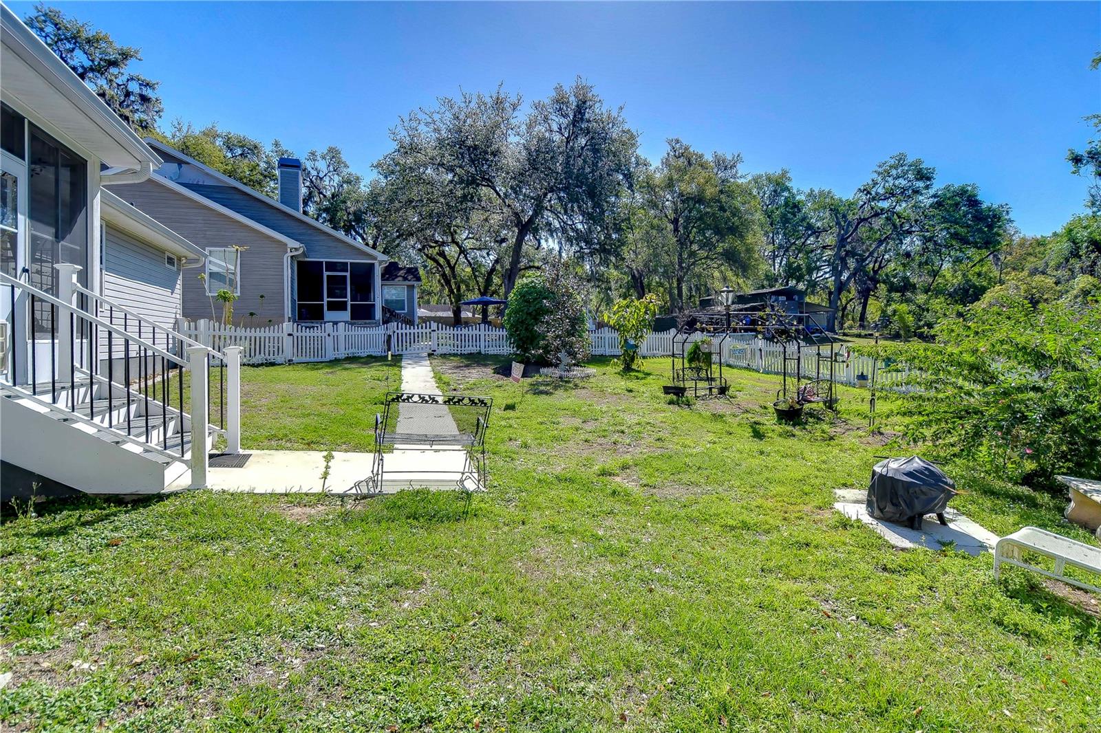 37362 DIXIE AVE, DADE CITY, FL, 33525