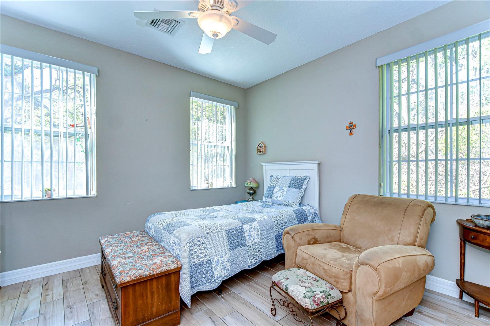 37362 DIXIE AVE, DADE CITY, FL, 33525