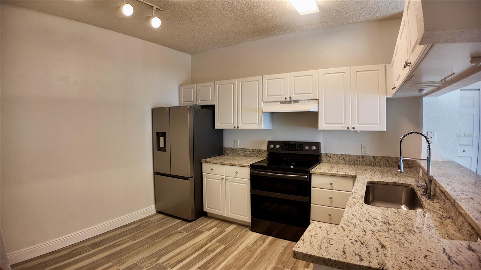 2115 ARBOR LAKES CIR #2115, SANFORD, FL, 32771