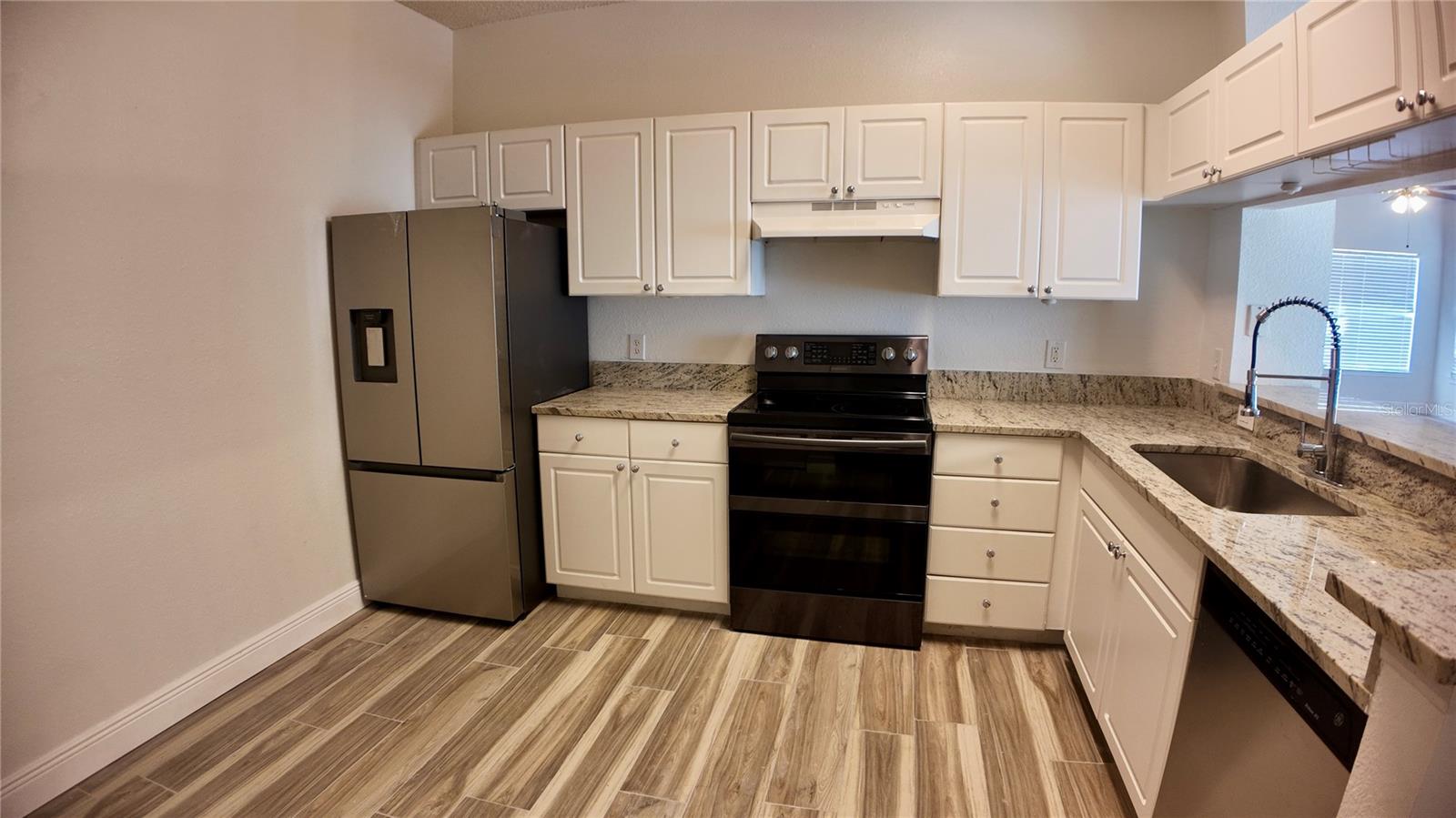 2115 ARBOR LAKES CIR #2115, SANFORD, FL, 32771