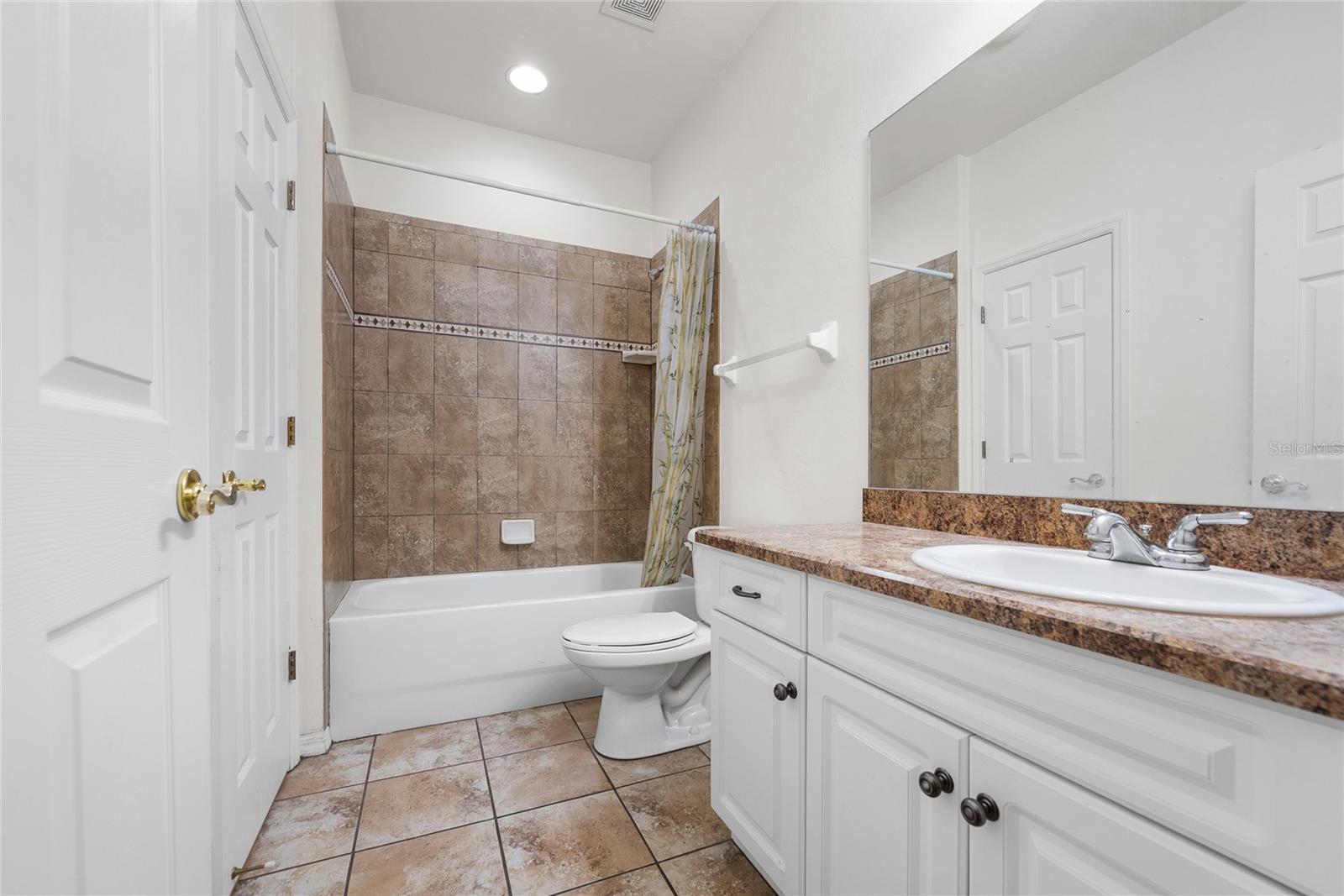 1571 NW 29TH RD #3, GAINESVILLE, FL, 32605