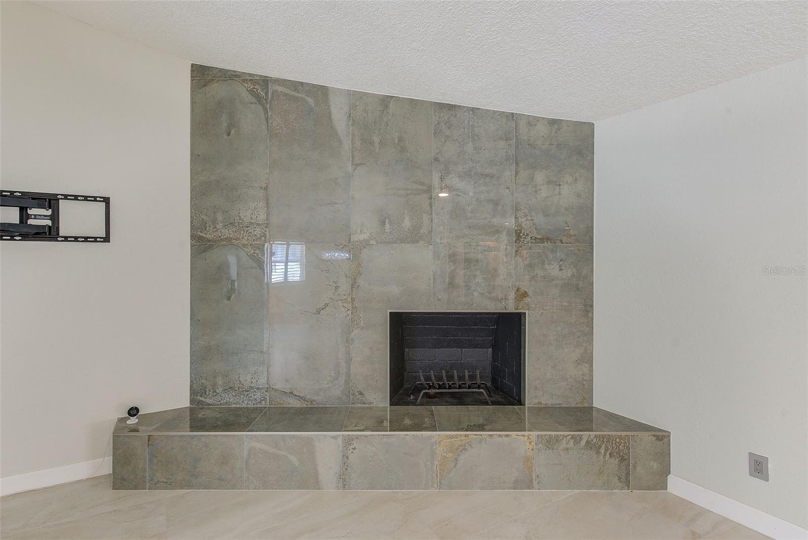 921 WOODLAND DR, PALM HARBOR, FL, 34683