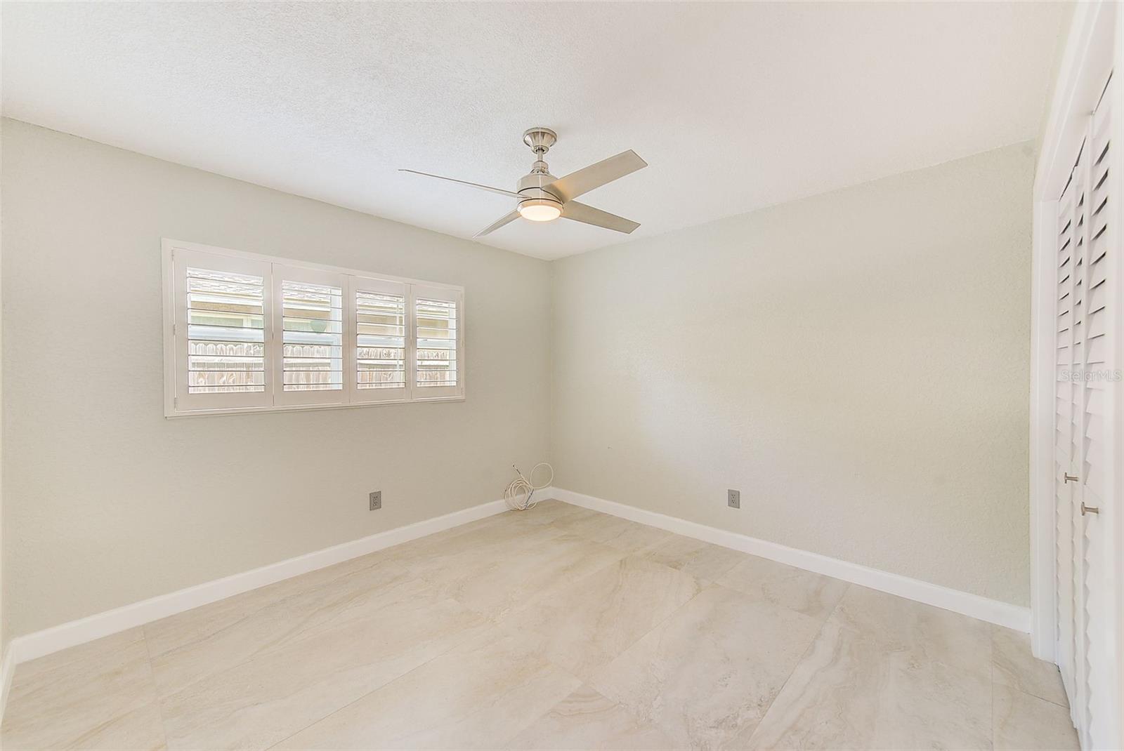921 WOODLAND DR, PALM HARBOR, FL, 34683