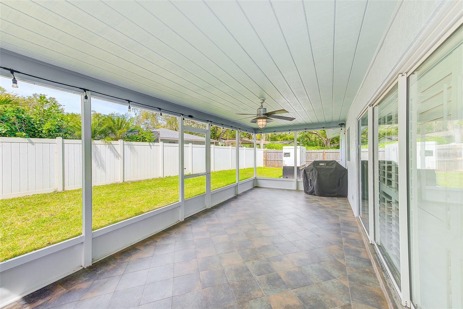 921 WOODLAND DR, PALM HARBOR, FL, 34683