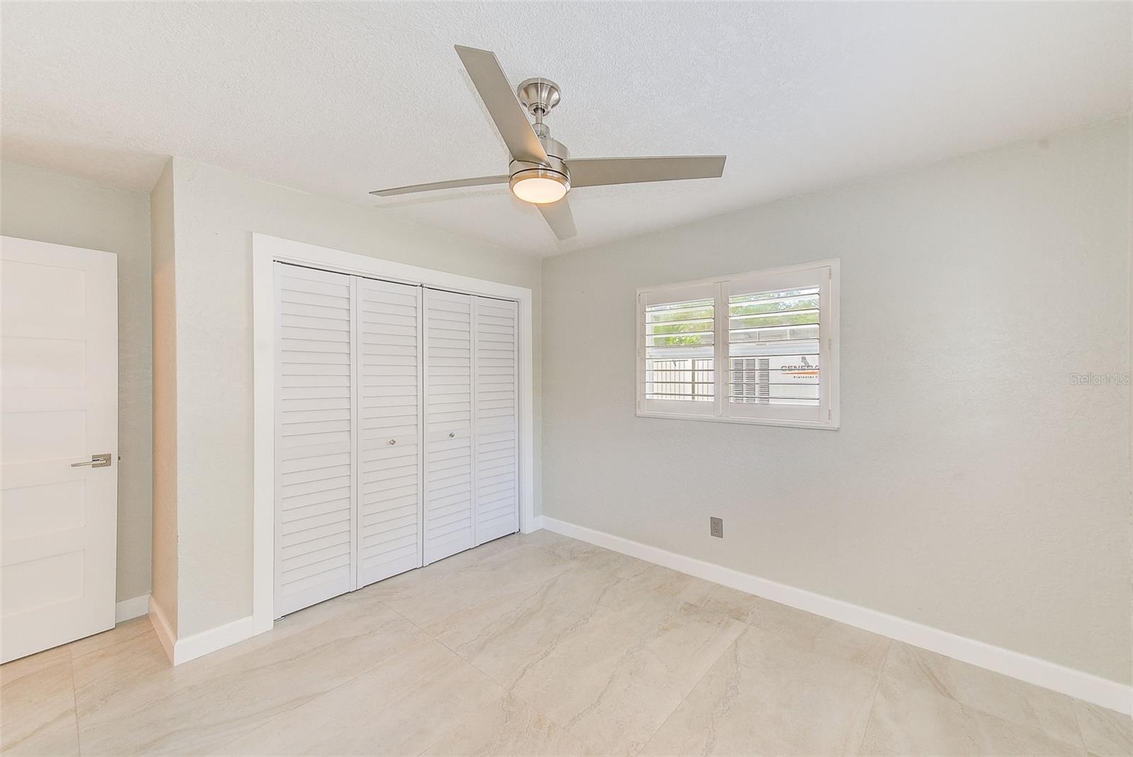 921 WOODLAND DR, PALM HARBOR, FL, 34683