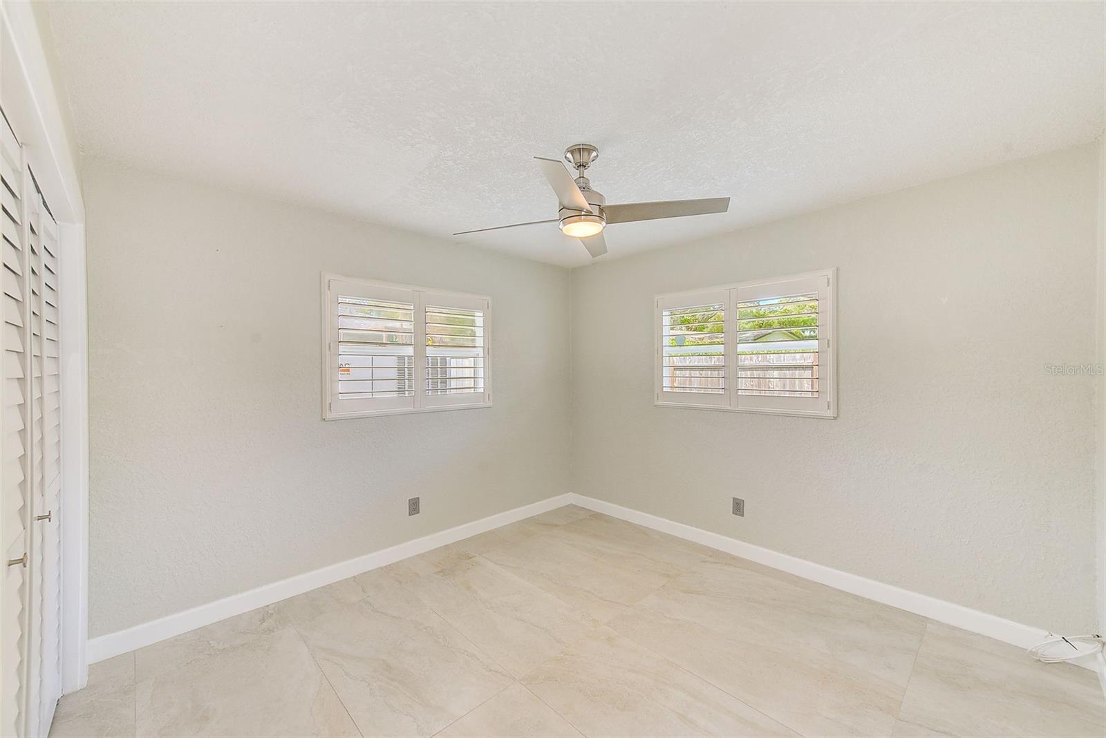 921 WOODLAND DR, PALM HARBOR, FL, 34683