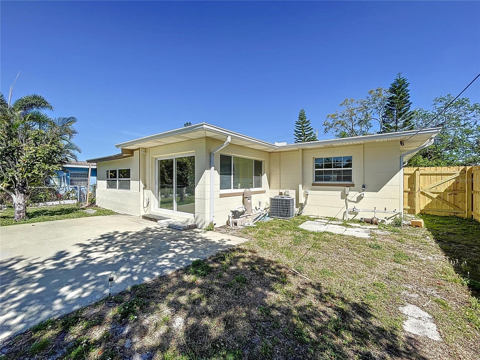 10754 63RD AVE, SEMINOLE, FL, 33772
